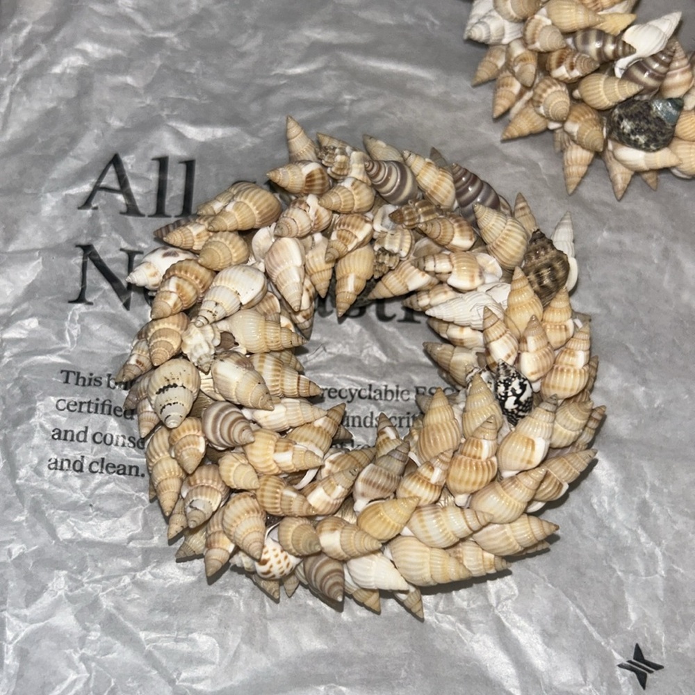 Set of 3 Shell Napkin Rings - Picture 4 of 8